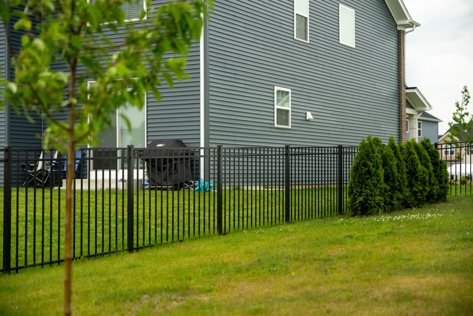 Open Views, Clear Boundaries — aluminum fence