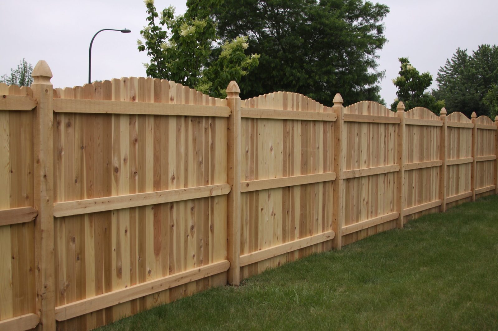 Dog-ear cedar wood privacy fence